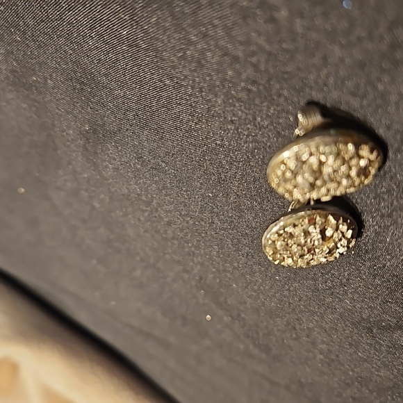 SARAH COVENTRY Vintage Silvertone Clip-on Earrings - Picture 2 of 6